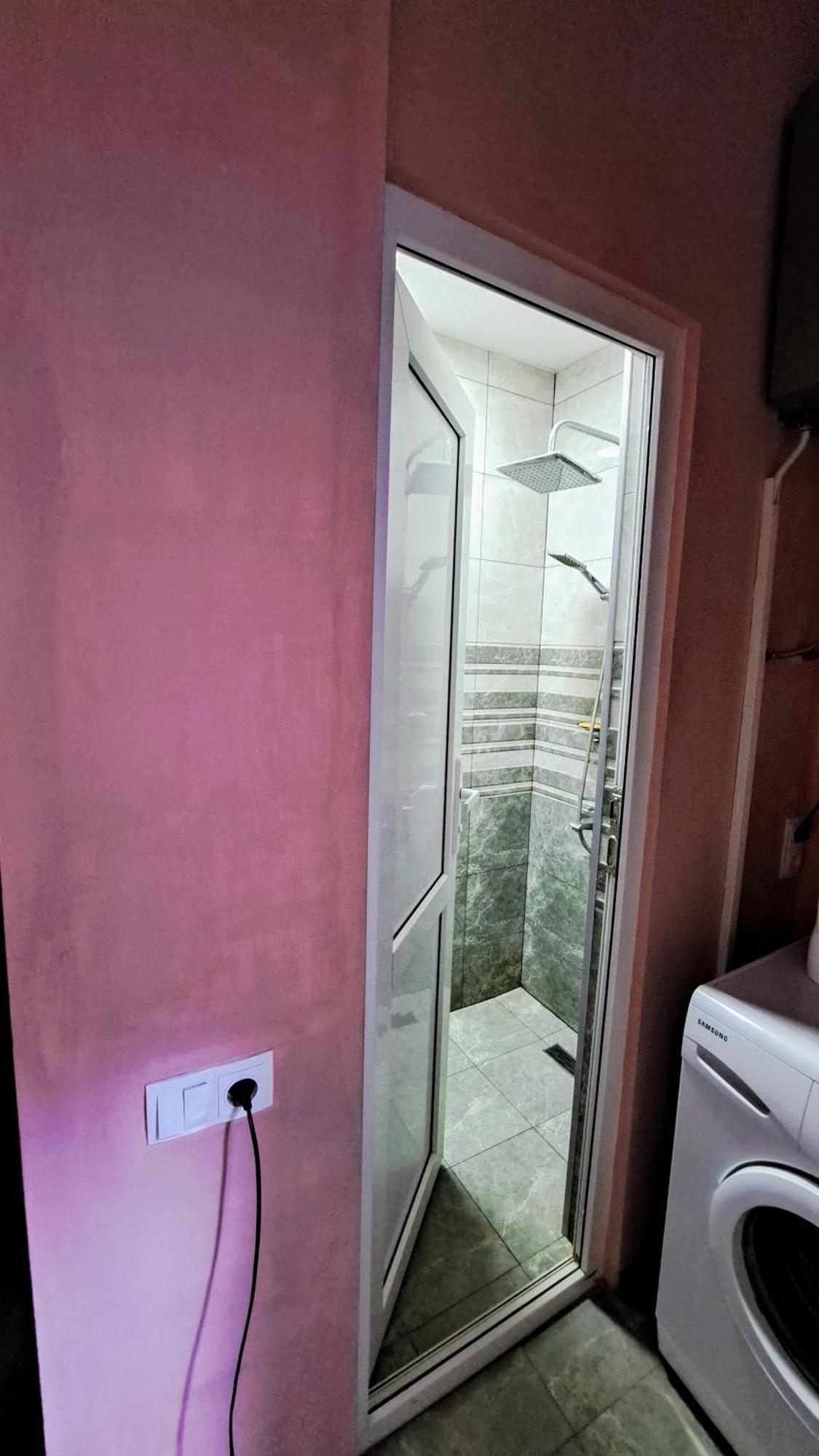 טביליסי Apartment With A Nice Terrace In Old City Center מראה חיצוני תמונה